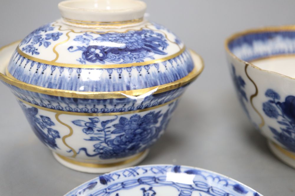 A group of Chinese blue and white teawares (7)